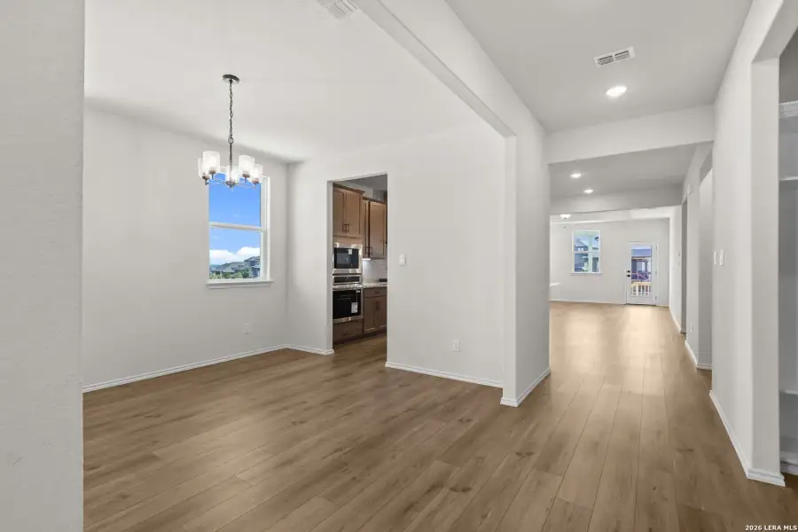 Spacious, unfurnished interior of a new home in Comanche Ridge, San Antonio (Image 24). Spacious, unfurnished interior of a new home in Comanche Ridge, San Antonio (Image 24).