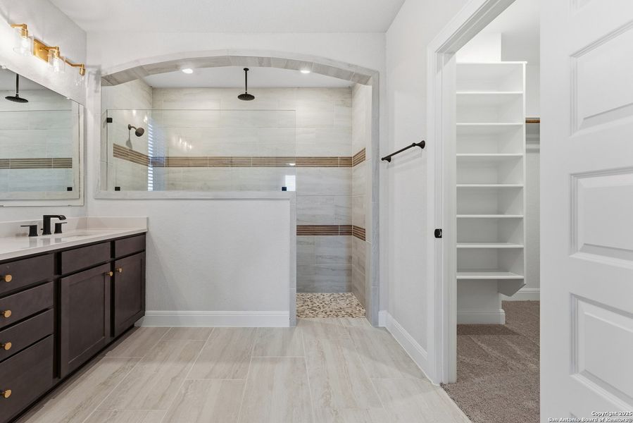 Furnished interior view inside a new home in Davis Ranch 60', San Antonio (Image 10).