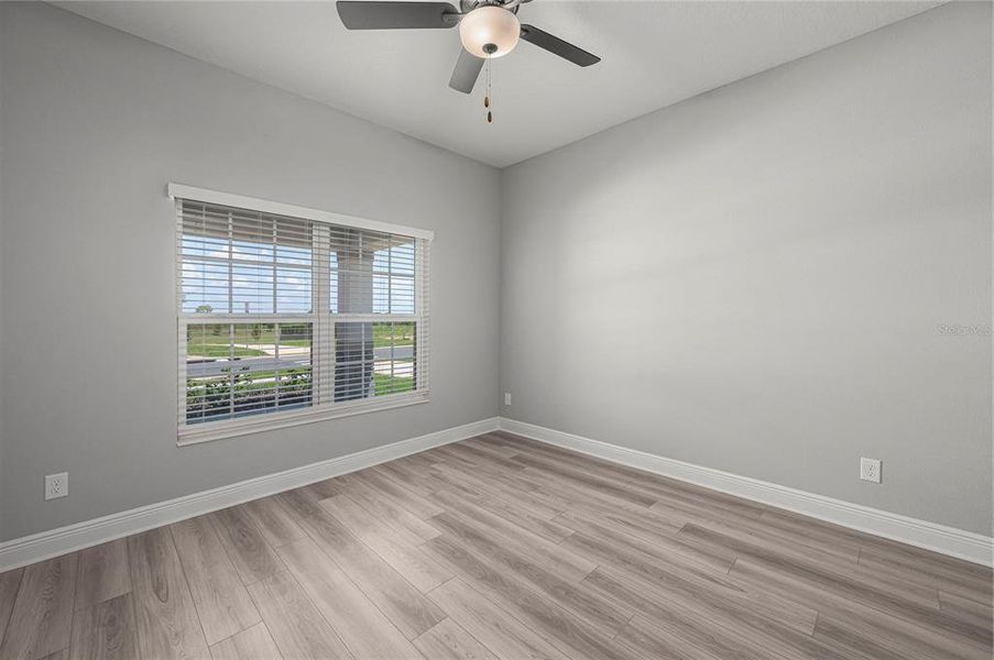 Spacious, unfurnished interior of a new home in Gum Lake Preserve, Lake Alfred (Image 16).