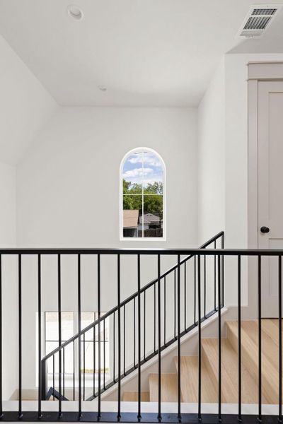 Spacious, unfurnished interior of a new home in , Austin (Image 22).