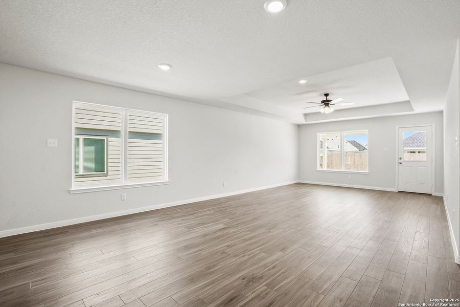 Spacious, unfurnished interior of a new home in Swenson Heights, Seguin (Image 13).