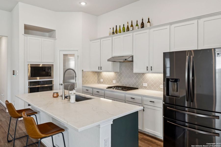 Furnished interior view inside a new home in Rhine Valley, Schertz (Image 14).