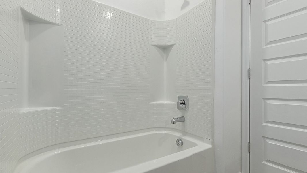 Representative furnished interior of a home built from the Easton by D.R. Horton in Casas del Cerrito, Tucson (Image 11).