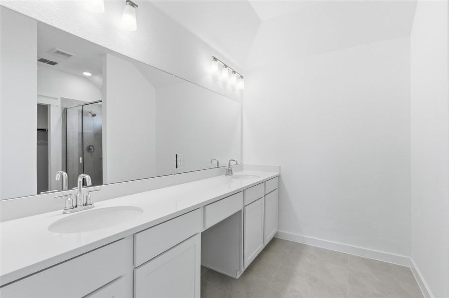 Furnished interior view inside a new home in Hunters Glen, Jarrell (Image 7).