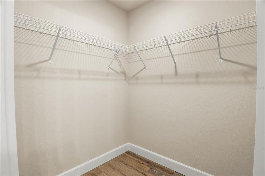Spacious, unfurnished interior of a new home in , Eagle Lake (Image 23).