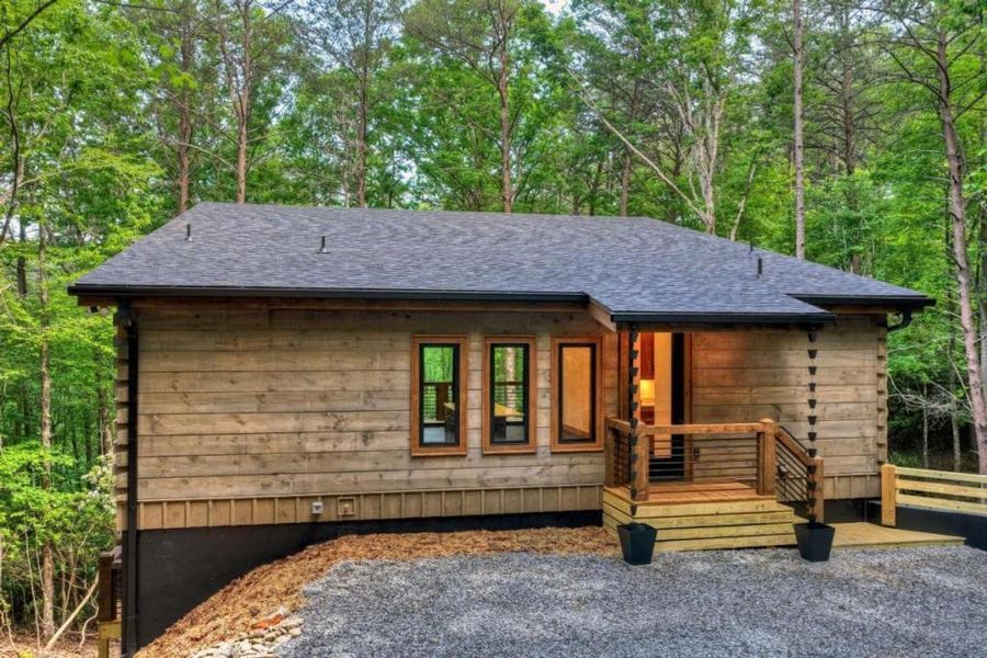 Exterior details and patio area of a home in , Blue Ridge (Image 34).