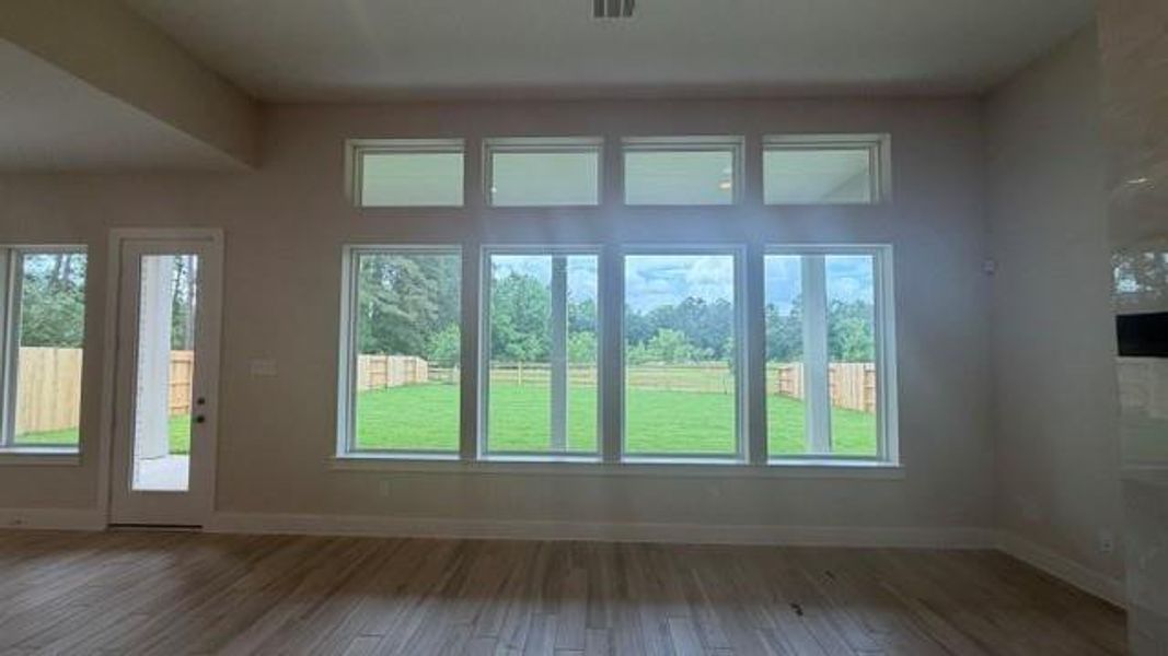 Spacious, unfurnished interior of a new home in Clopton Farms, Montgomery (Image 5).