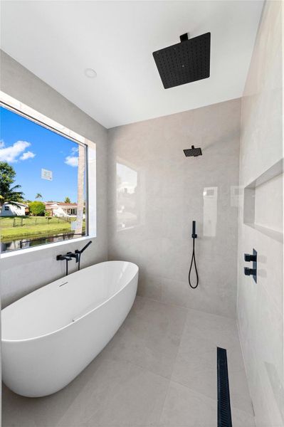 Furnished interior view inside a new home in , Coconut Creek (Image 15).