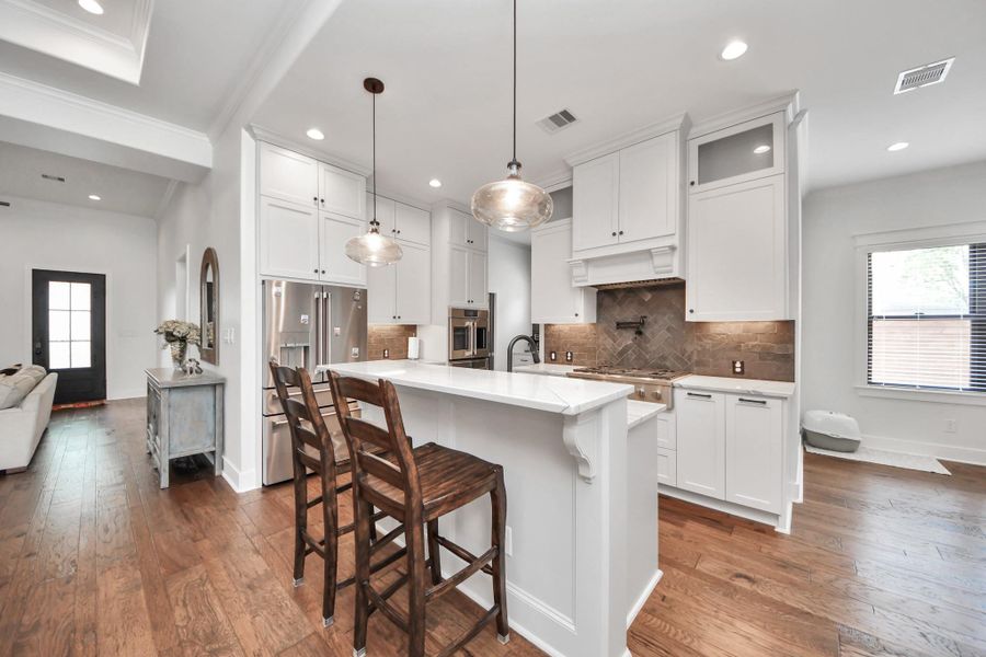 511 Kyle St, Sugar Land, TX 77478 - New Construction Home