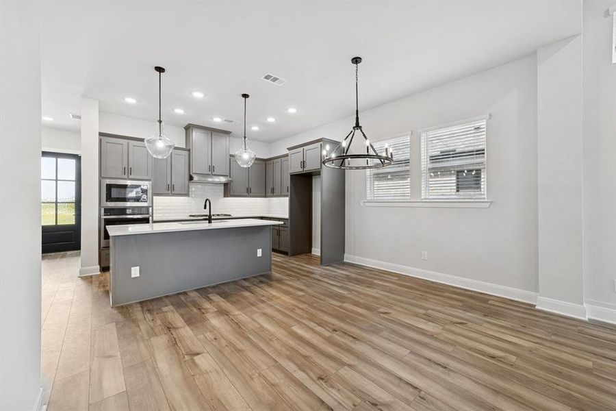 Furnished interior view inside a new home in Mantua Point Gardens, Van Alstyne (Image 4). Furnished interior view inside a new home in Mantua Point Gardens, Van Alstyne (Image 4).