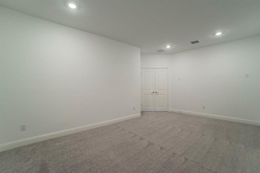 Spacious, unfurnished interior of a new home in The Ridge at Northlake, Northlake (Image 25).