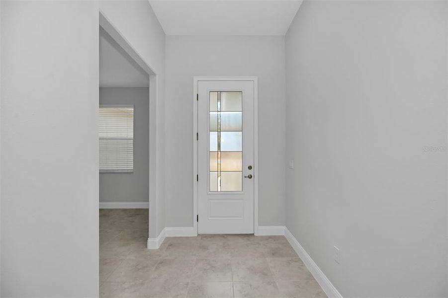 Spacious, unfurnished interior of a new home in , Citrus Springs (Image 28).