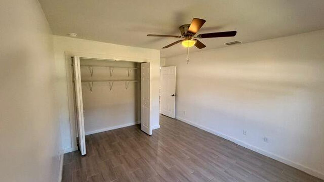 Walkin closet Walkin closet