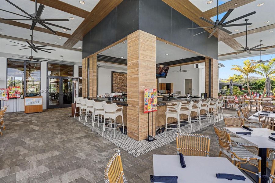 Clubhouse Restaurant and Bar