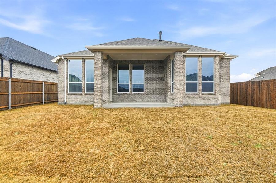 Exterior details and patio area of a home in Wildflower Ranch, Fort Worth (Image 2).