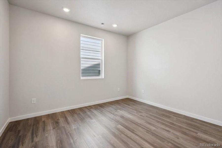 Spacious, unfurnished interior of a new home in Farmlore, Brighton (Image 17).