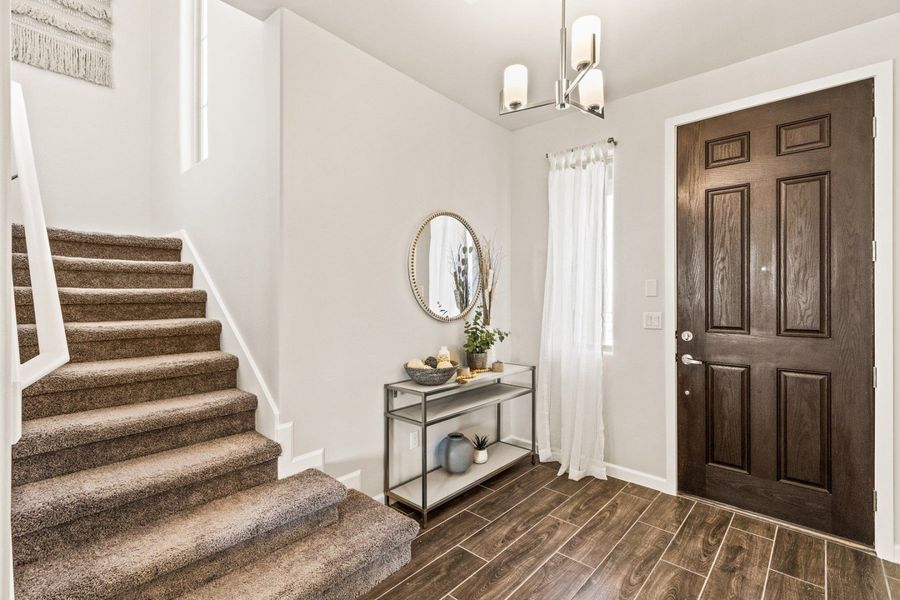Representative furnished interior of a home built from the Timberon I by Hakes Brothers in Hillside Park, El Paso (Image 5).