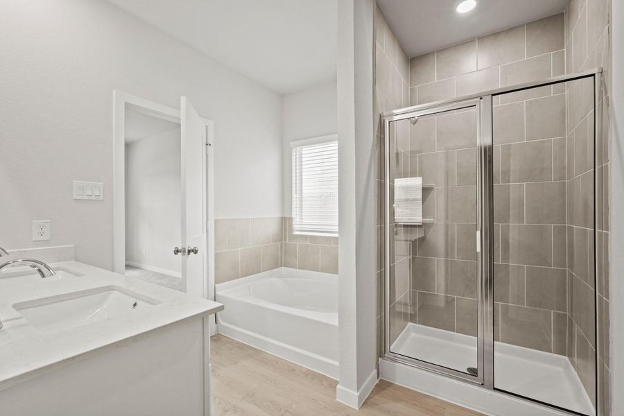 Furnished interior view inside a new home in Woodshore, Clute (Image 11). Furnished interior view inside a new home in Woodshore, Clute (Image 11).