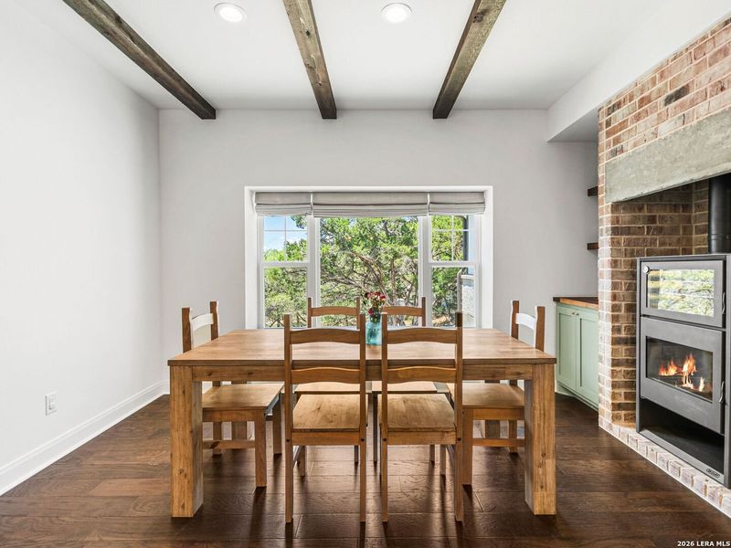 Furnished interior view inside a new home in , Bandera (Image 41).