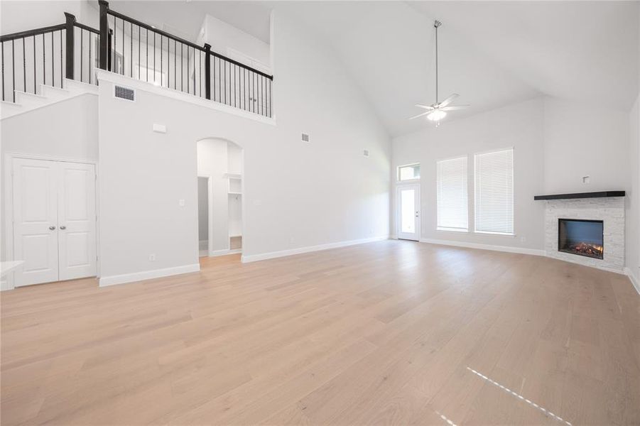 Spacious, unfurnished interior of a new home in , Venus (Image 17).