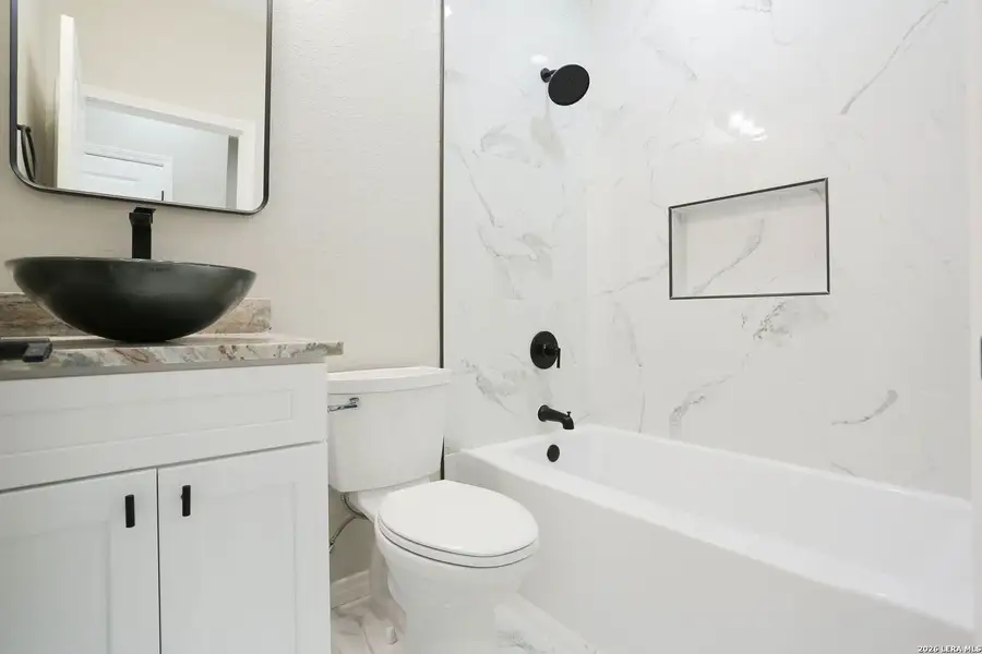 Furnished interior view inside a new home in , Canyon Lake (Image 4).