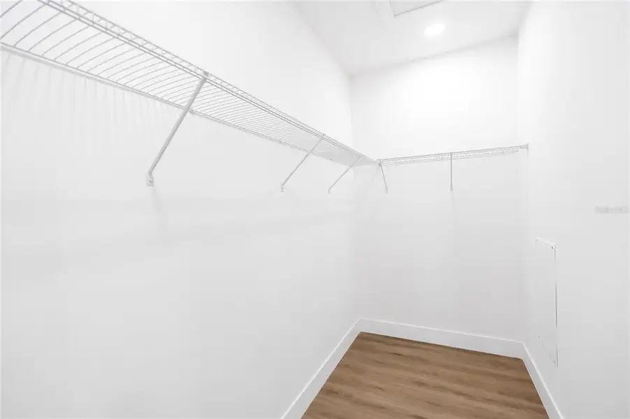 Spacious, unfurnished interior of a new home in , Clewiston (Image 22).