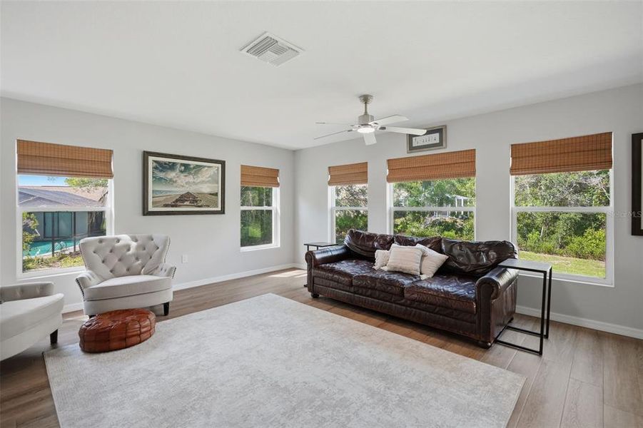 Furnished interior view inside a new home in , Spring Hill (Image 20).