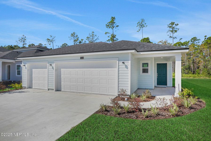 Exterior details and patio area of a home in Cordova Palms, St. Augustine (Image 4).