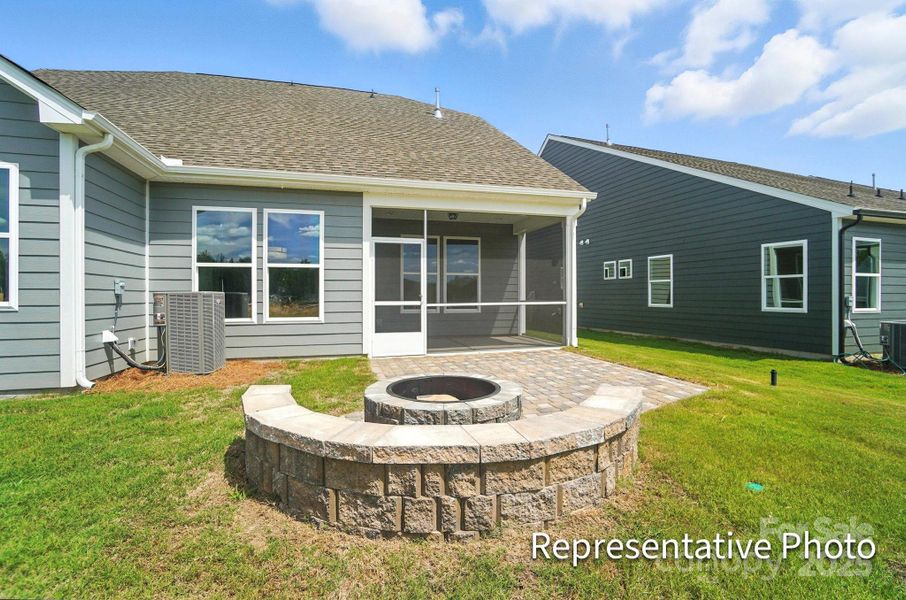 Exterior details and patio area of a home in Heritage - 55+ Community, Wesley Chapel (Image 16).