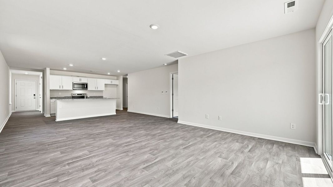 Spacious, unfurnished interior of a new home in Carter Ridge, Greenville (Image 16).