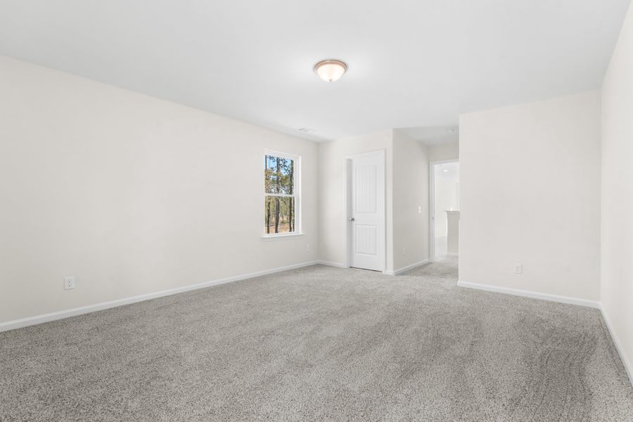 Representative unfurnished interior of a home built from the The Gwinnett by Smith Family Homes in Settlers Hammock, Kingsland (Image 32).
