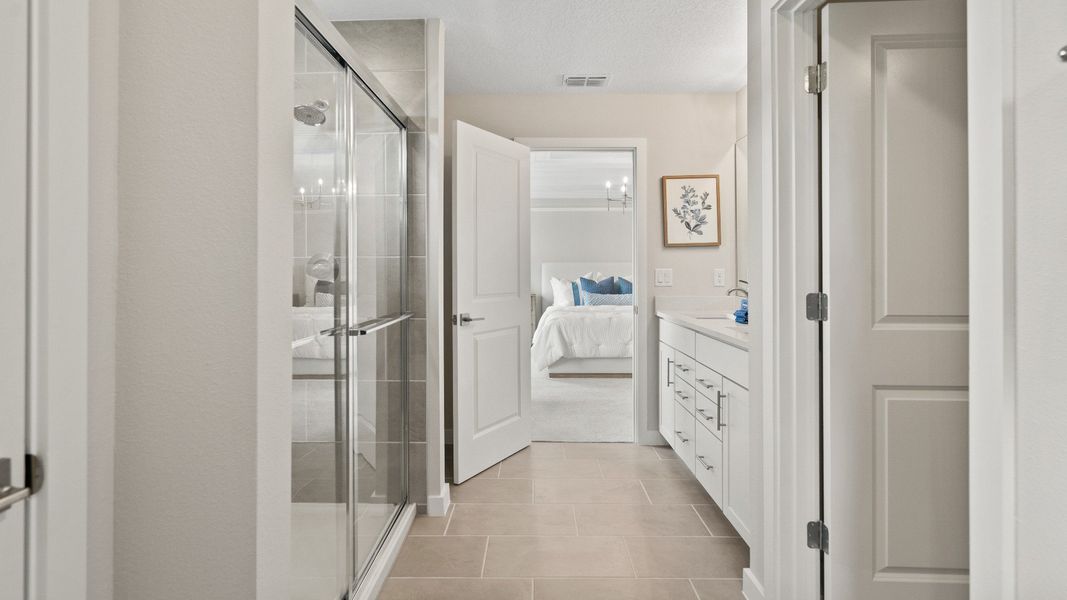 Furnished interior view inside a new home in Willowbrook North, Winter Haven (Image 49). Furnished interior view inside a new home in Willowbrook North, Winter Haven (Image 49).