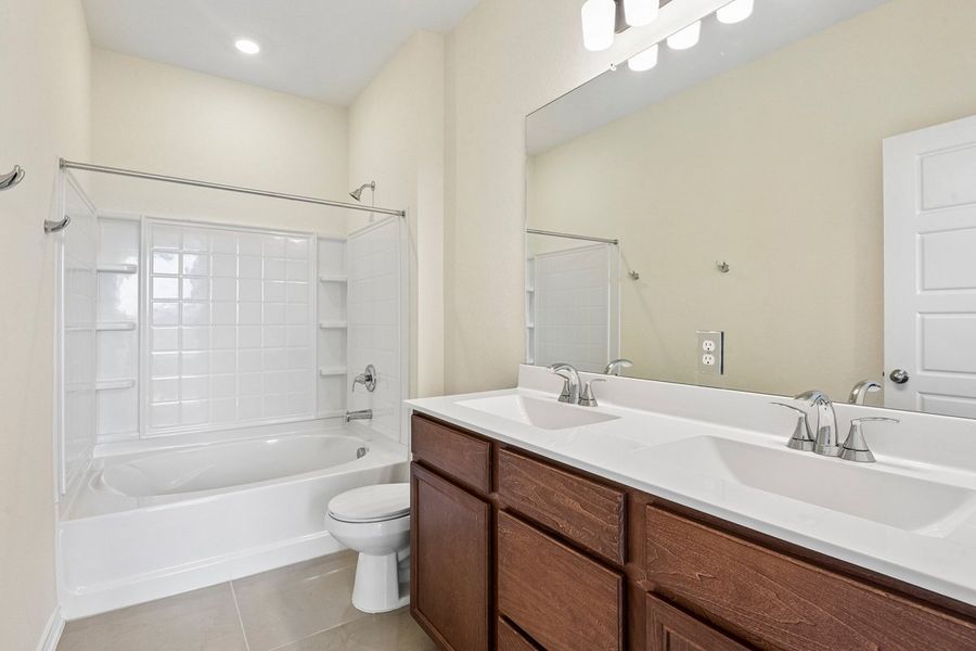 Furnished interior view inside a new home in Woodside Farms, Seguin (Image 11). Furnished interior view inside a new home in Woodside Farms, Seguin (Image 11).