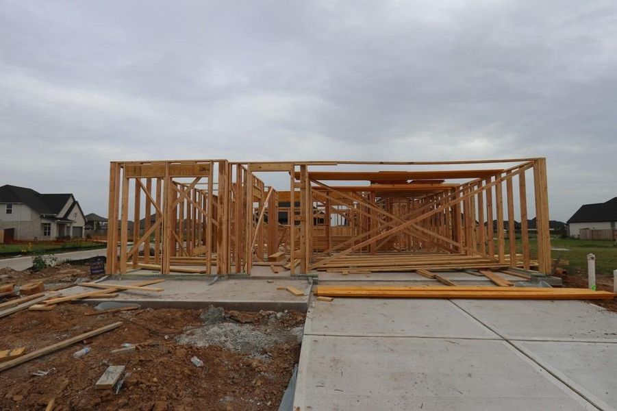 Every foundation at DWH is engineered and it’s inspected three times! We do not do “batch” testing. Rest easy knowing your foundation comes with a 10 year warranty. Every foundation at DWH is engineered and it’s inspected three times! We do not do “batch” testing. Rest easy knowing your foundation comes with a 10 year warranty.