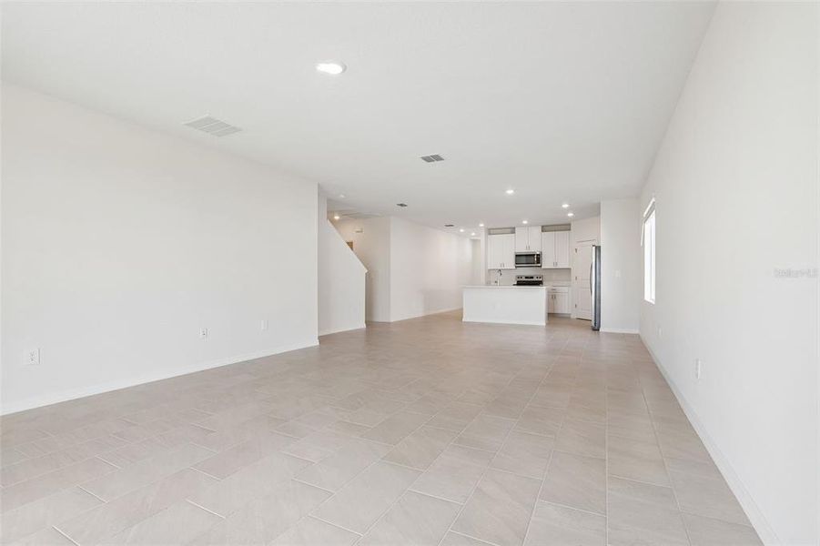 Spacious, unfurnished interior of a new home in Benton Hills - Classic Series, Brooksville (Image 19).
