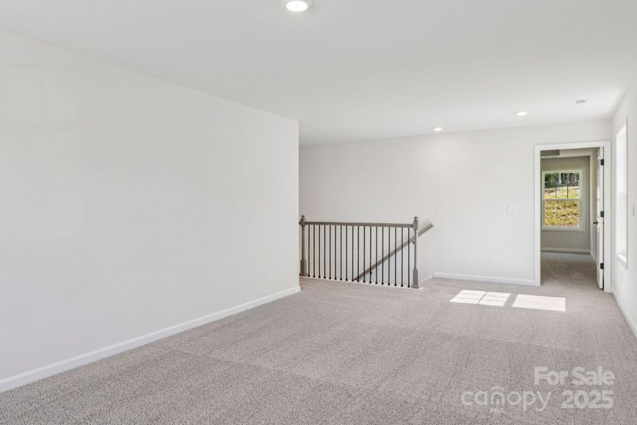 Spacious, unfurnished interior of a new home in Falls Cove, Troutman (Image 35).