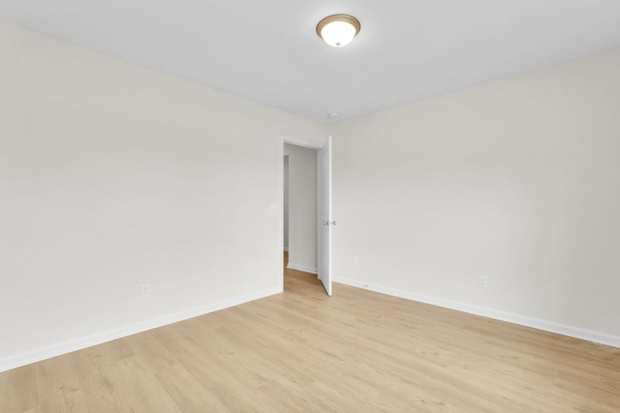 Spacious, unfurnished interior of a new home in Heritage at New Riverside, Bluffton (Image 19).