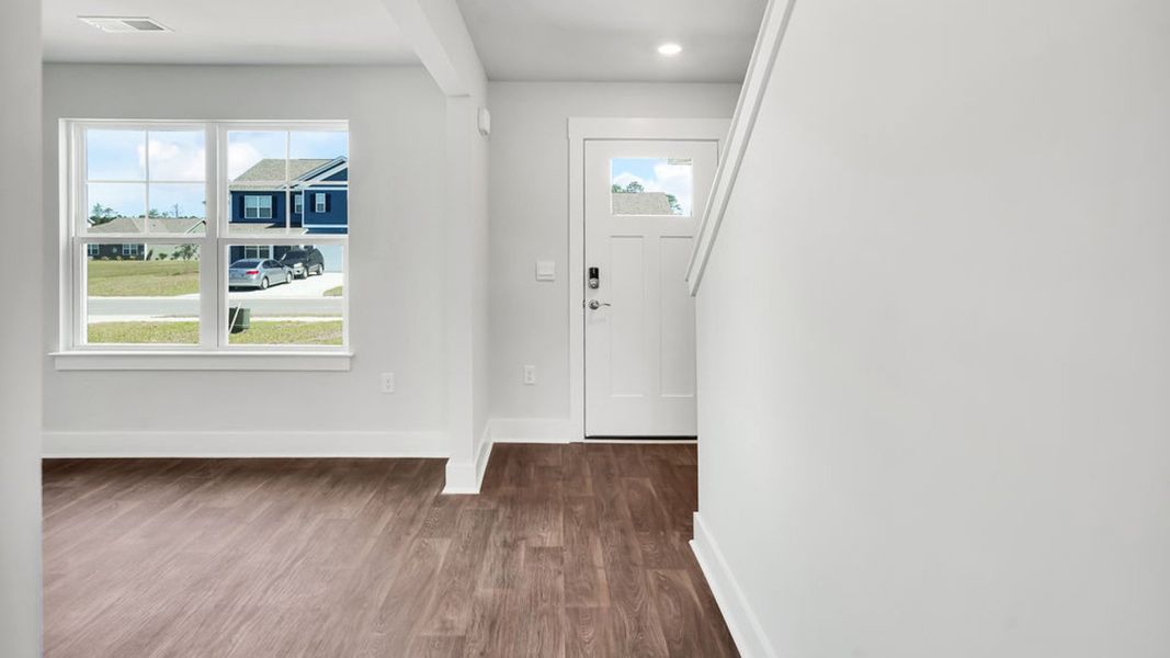 Spacious, unfurnished interior of a new home in Sidbury Station, Castle Hayne (Image 21).