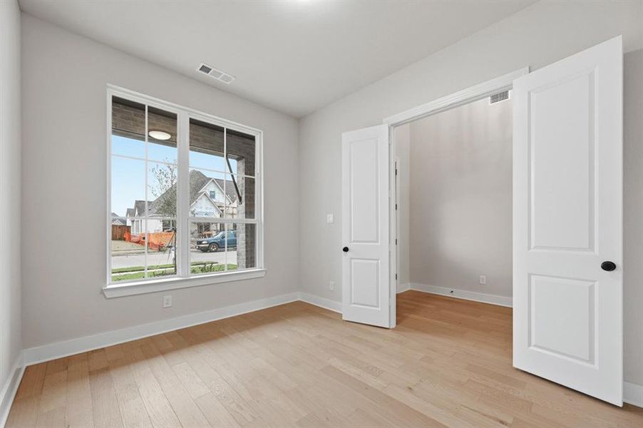 Spacious, unfurnished interior of a new home in Sonoma Verde: 70ft. lots, McLendon-Chisholm (Image 12).