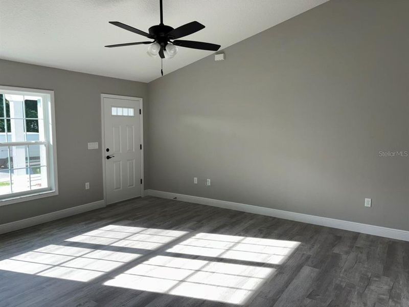 Spacious, unfurnished interior of a new home in , Dunnellon (Image 20).