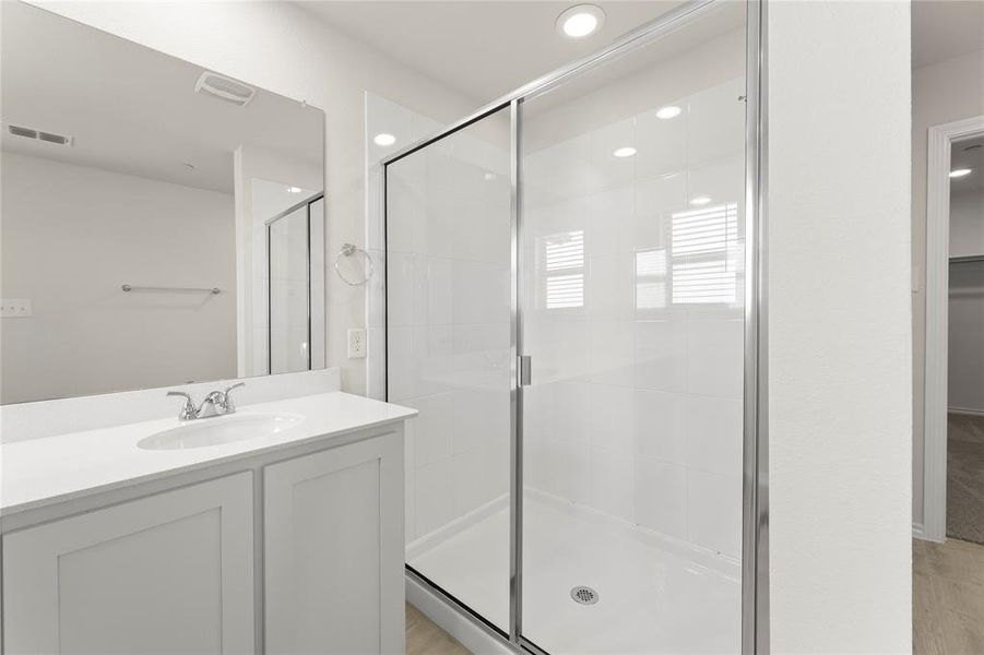 22. 5426 Runnel - Bath (3) 22. 5426 Runnel - Bath (3)