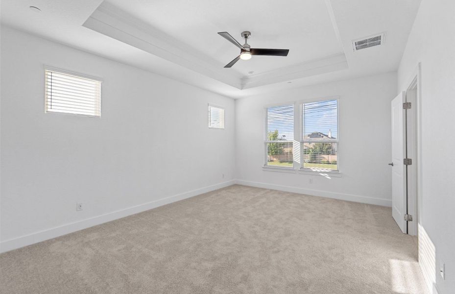 Spacious, unfurnished interior of a new home in Northpoint at Old Settlers, Round Rock (Image 23).
