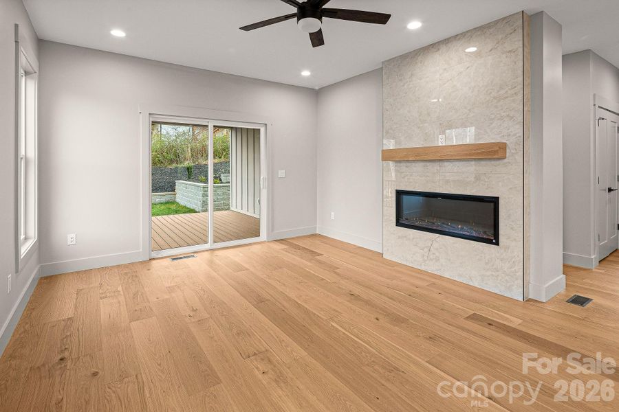 Spacious, unfurnished interior of a new home in , Asheville (Image 40). Spacious, unfurnished interior of a new home in , Asheville (Image 40).