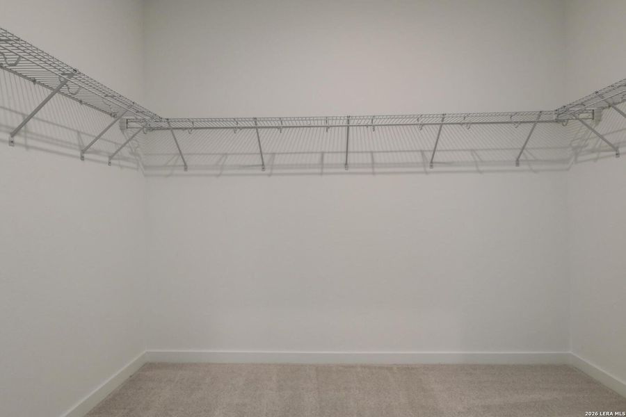 Spacious, unfurnished interior of a new home in Nopal Valley, San Antonio (Image 28).