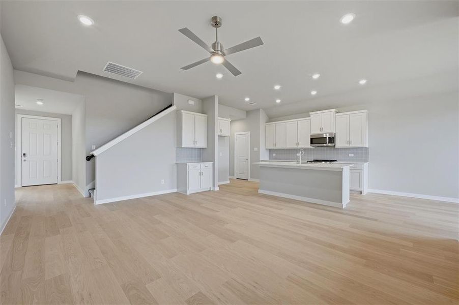 Spacious, unfurnished interior of a new home in The Preserve, Sherman (Image 32).