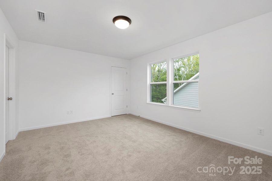 Spacious, unfurnished interior of a new home in Edgewater - The Cottages, Lancaster (Image 19).