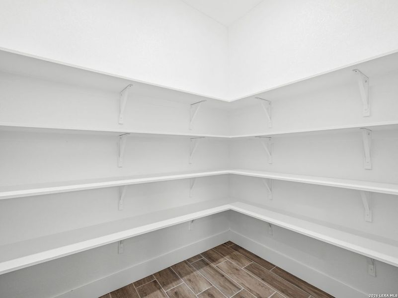 Spacious, unfurnished interior of a new home in , Lytle (Image 19).