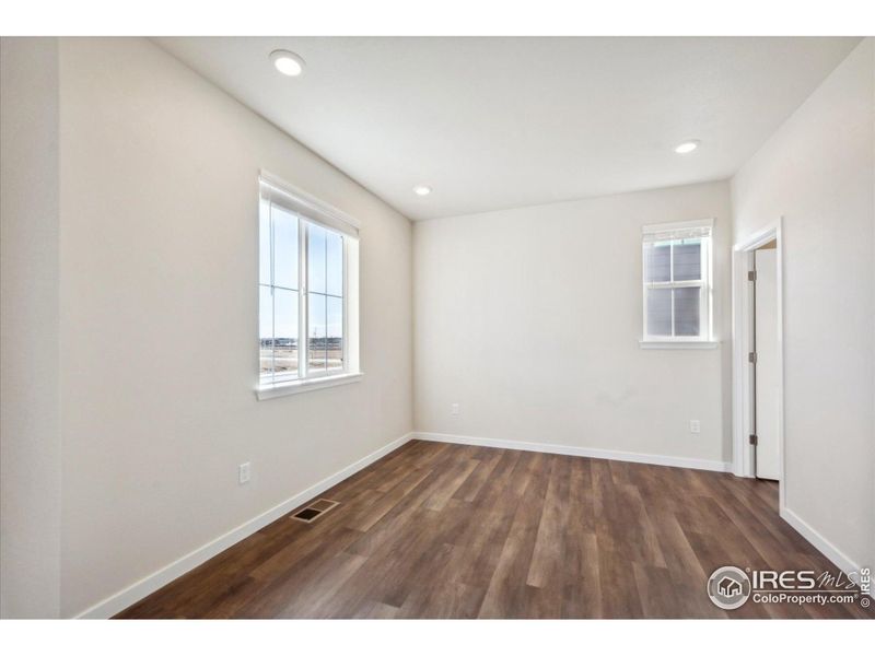 Spacious, unfurnished interior of a new home in Timnath Lakes, Timnath (Image 17).