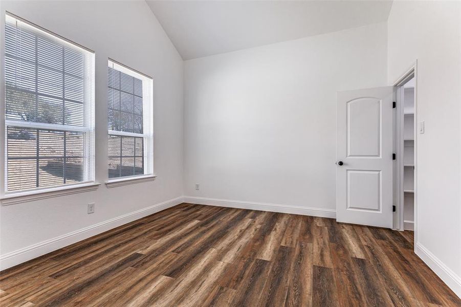 Spacious, unfurnished interior of a new home in , Fort Worth (Image 19).