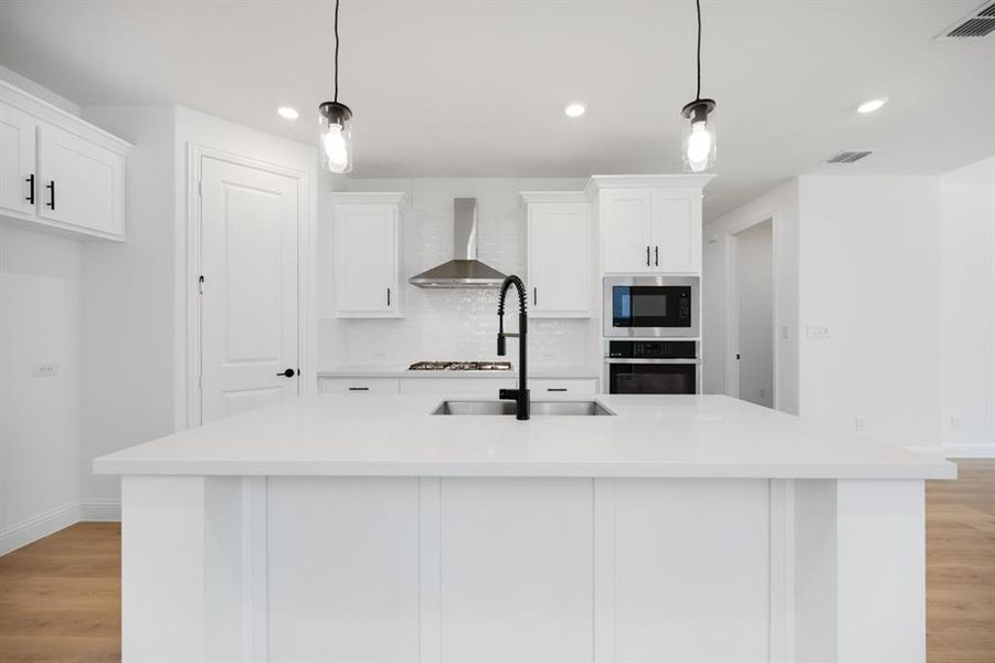 1525 Ginger Lane 1525 Ginger Lane